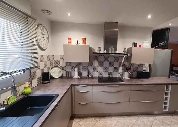 Дом отдыха Maison Ideale Pour Les Familles A 300m De La